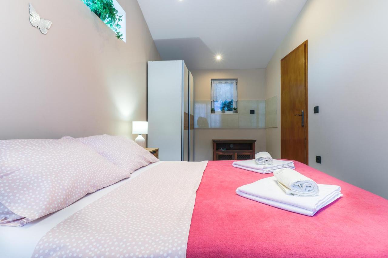 Apartman Lena Vrsar Exterior foto