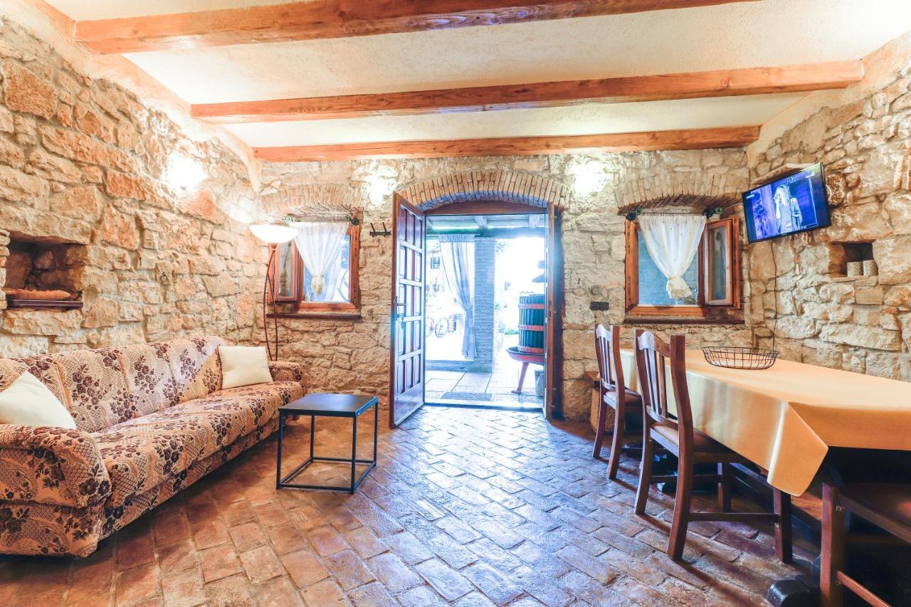 Apartman Lena Vrsar Exterior foto
