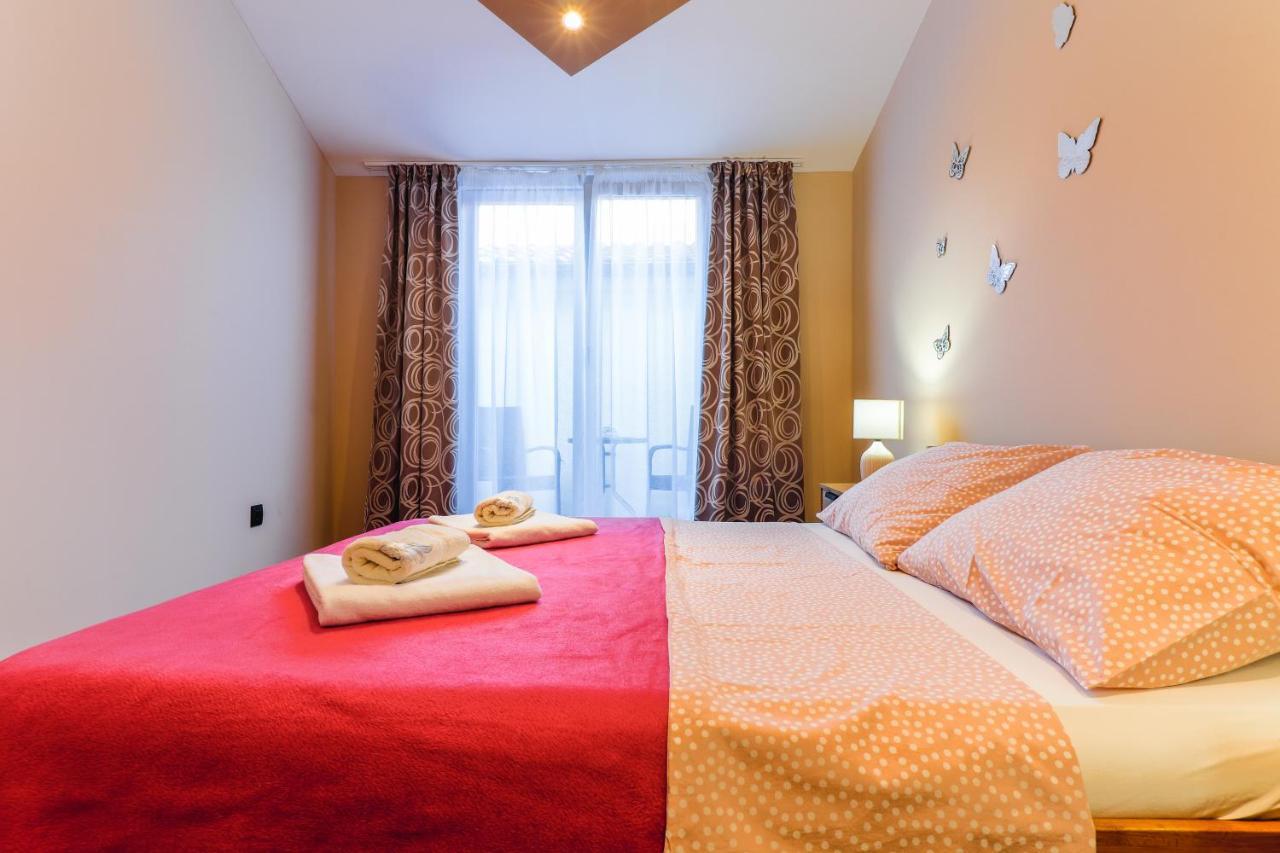 Apartman Lena Vrsar Exterior foto